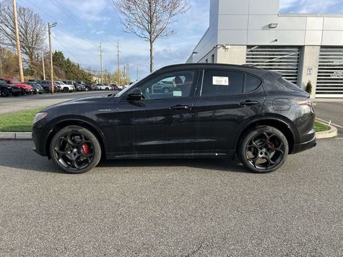 New 2026 Alfa Romeo Stelvio Sprint AWD/4WD image 5