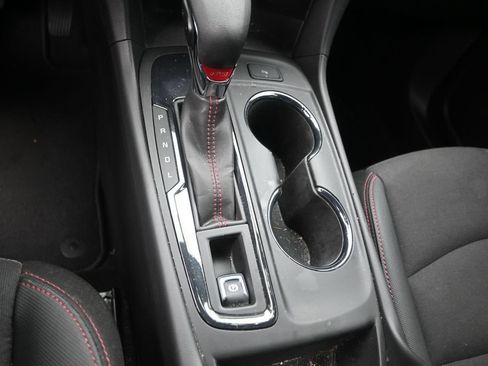 Used 2023 Chevrolet Equinox RS FWD image 15