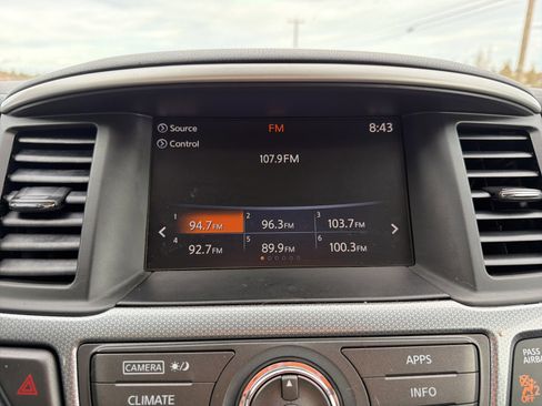 Used 2017 Nissan Pathfinder SL image 33