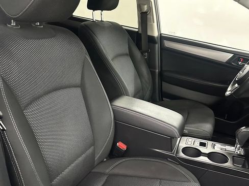 Used 2019 Subaru Outback 2.5i Premium AWD/4WD image 35