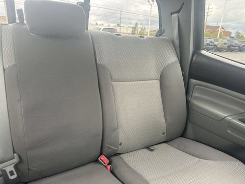 Used 2015 Toyota Tacoma 4x4 Double Cab w/ SR5 Package image 14