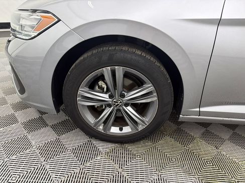 Used 2024 Volkswagen Jetta SE FWD image 12
