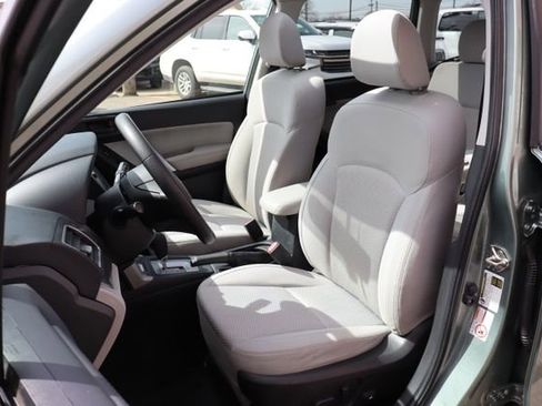 Used 2018 Subaru Forester 2.5i Premium w/ All-Weather Package image 8