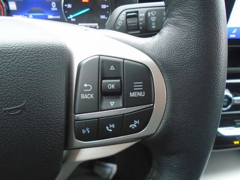 Certified 2024 Ford Explorer Limited image 18