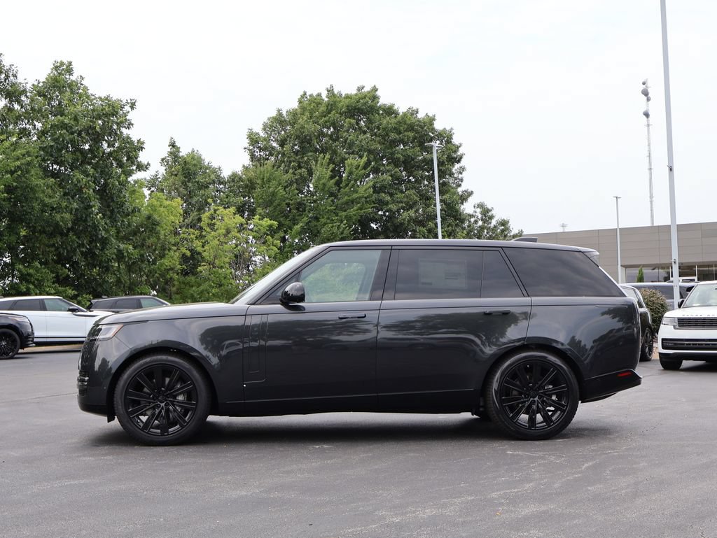 New 2026 Land Rover Range Rover Long Wheelbase SE AWD/4WD image 4