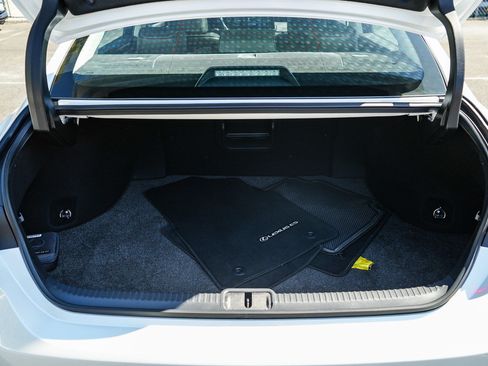 Used 2022 Lexus ES 300h w/ Premium Package FWD image 25