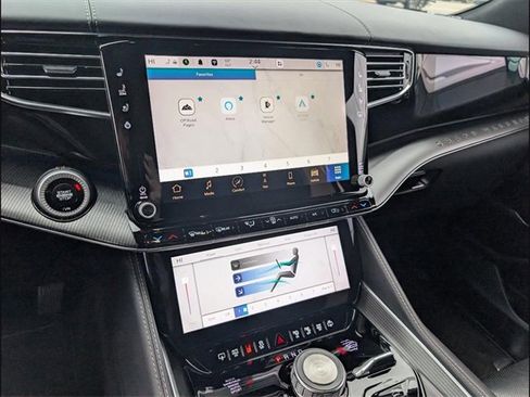 Used 2023 Jeep Grand Wagoneer Series II image 9