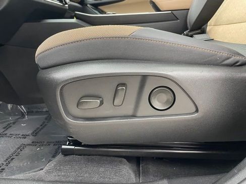 New 2025 Chevrolet Equinox ACTIV w/ Safety and Technology Package image 10