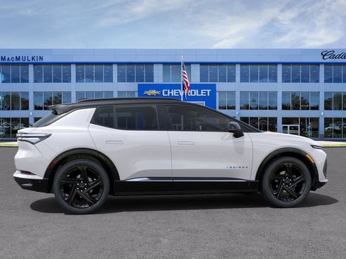 New 2025 Chevrolet Equinox EV RS image 5