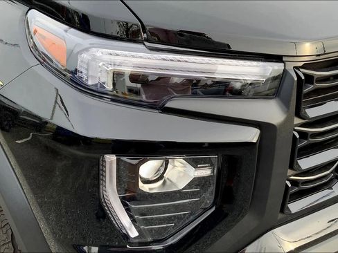 New 2025 GMC Canyon Elevation w/ Convenience Package image 13