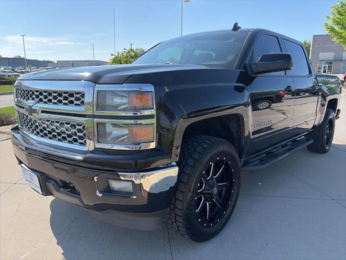 Used 2015 Chevrolet Silverado 1500 LT w/ LT Convenience Package AWD/4WD image 4