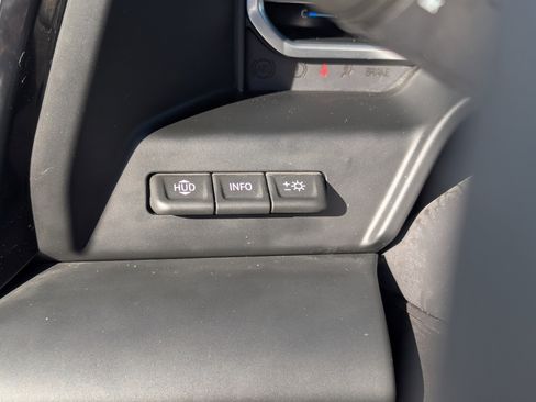 Used 2023 GMC Sierra 1500 AT4 w/ AT4 Premium Package image 30