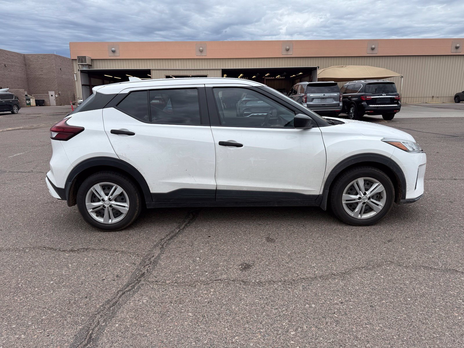 Used 2021 Nissan Kicks S FWD image 4
