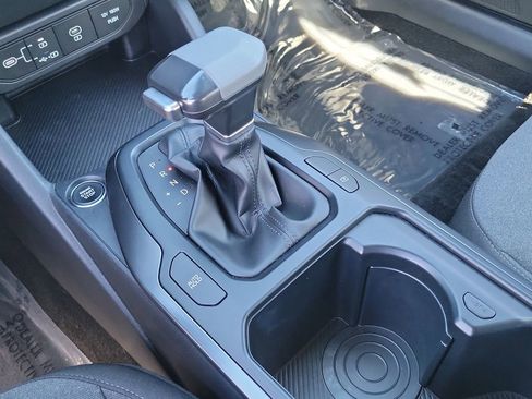 Used 2025 Kia K4 LXS image 14