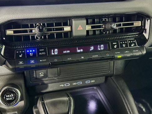 Used 2024 Toyota Land Cruiser image 18