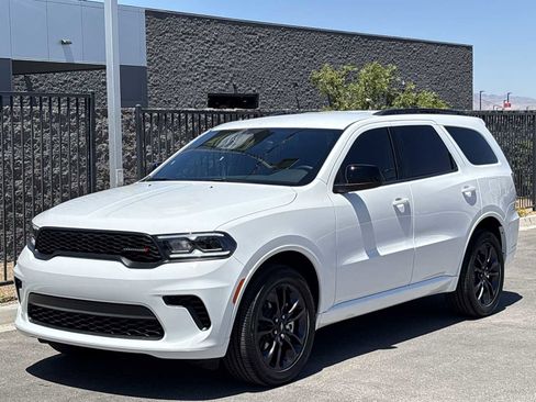 Used 2025 Dodge Durango GT w/ Blacktop Package AWD/4WD image 4