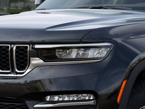 New 2025 Jeep Grand Cherokee Limited w/ MOPAR Finishing Package AWD/4WD image 21