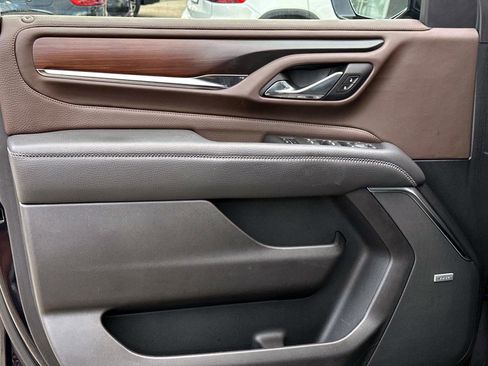 Used 2021 GMC Yukon Denali w/ Denali Premium Package image 17