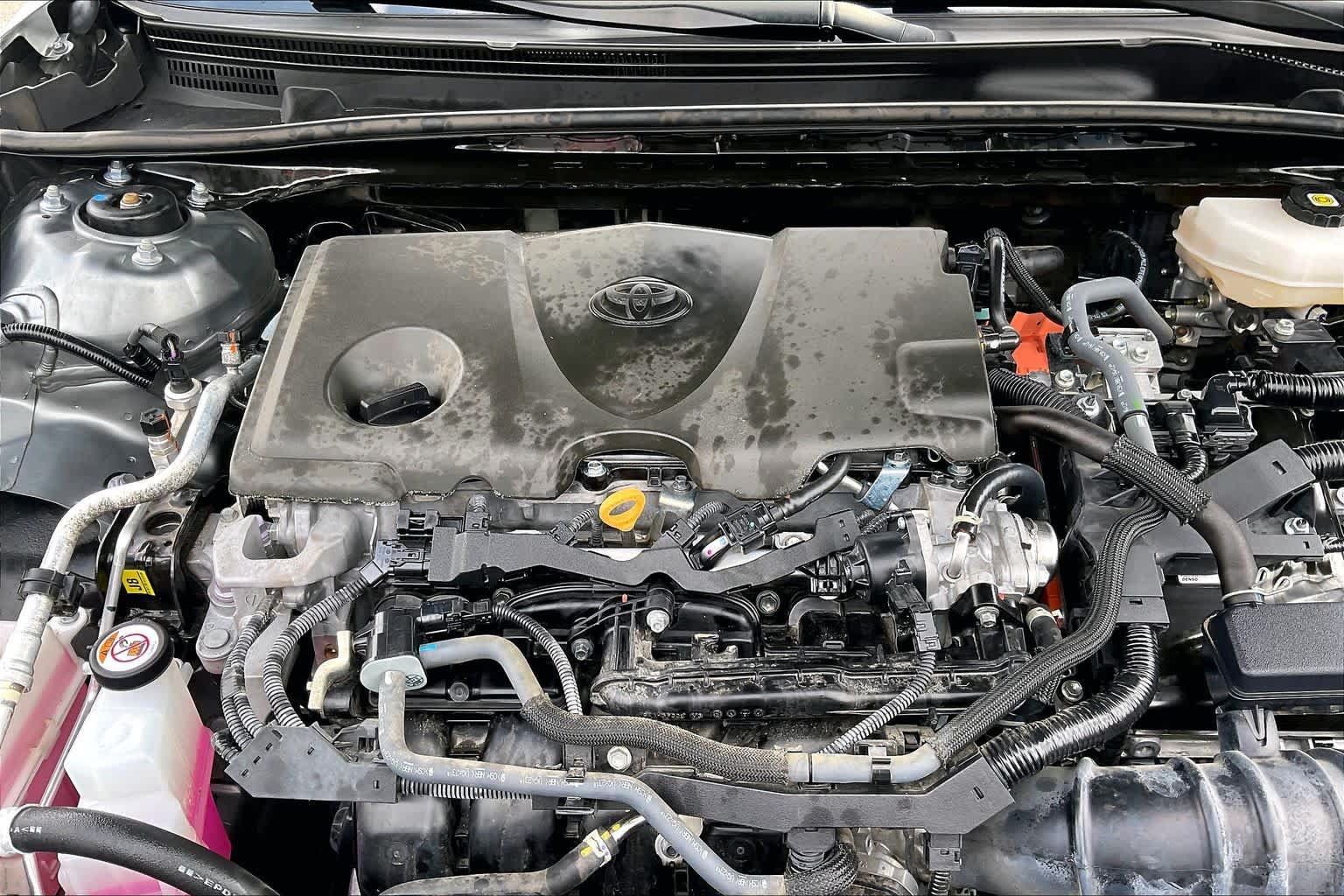 Used 2025 Toyota Camry SE FWD image 32