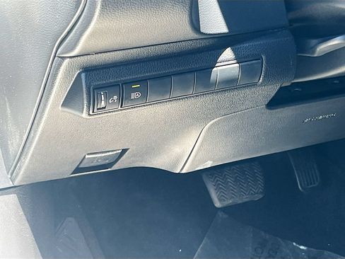 Used 2022 Toyota Corolla SE FWD image 10