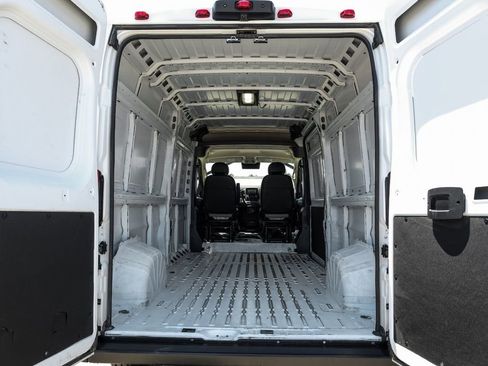 Used 2025 RAM ProMaster 2500 w/ Convenience Group FWD image 47
