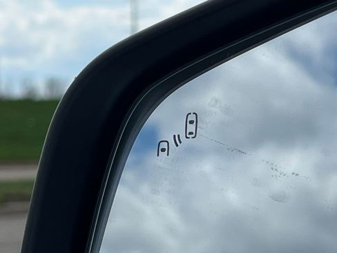 Certified 2022 Buick Encore Preferred w/ Safety Package II image 38