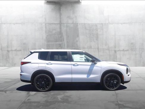 New 2026 Nissan Rogue SL AWD/4WD image 5