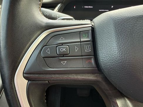 Used 2022 Jeep Grand Cherokee L Limited AWD/4WD image 11