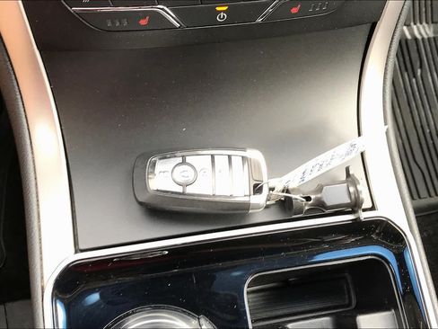 Used 2019 Ford Edge SEL w/ Equipment Group 201A AWD/4WD image 14