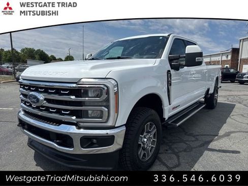 Used 2023 Ford F350 Lariat AWD/4WD image 3