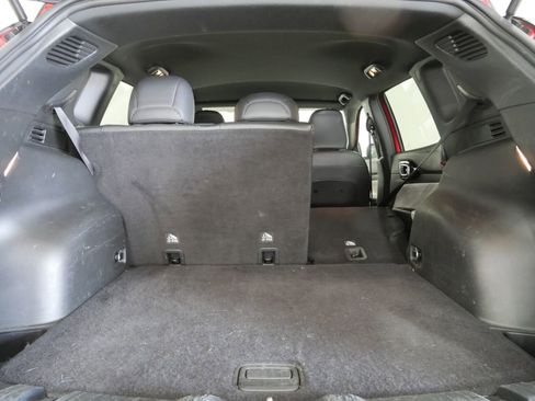 Used 2025 Jeep Compass Limited image 26