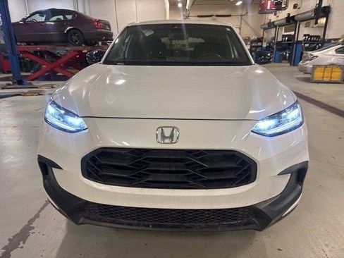 Used 2023 Honda HR-V Sport image 2