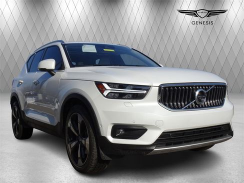 Used 2019 Volvo XC40 T5 Inscription image 5