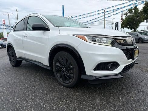 Used 2021 Honda HR-V Sport image 2