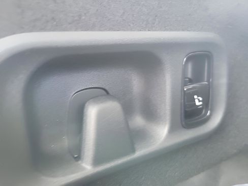 Used 2024 Mercedes-Benz C 300 Sedan image 7