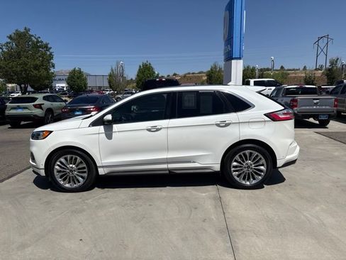 Used 2020 Ford Edge Titanium w/ Equipment Group 301A AWD/4WD image 9