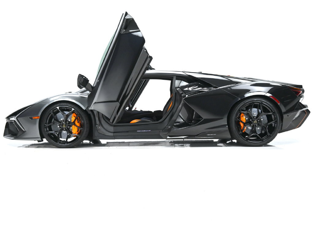 Used 2026 Lamborghini Revuelto AWD/4WD image 12