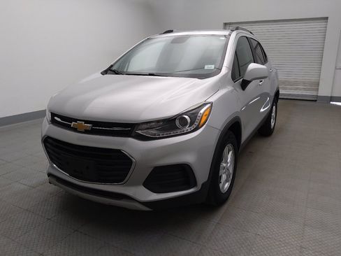 Used 2021 Chevrolet Trax LT w/ LT Convenience Package FWD image 15