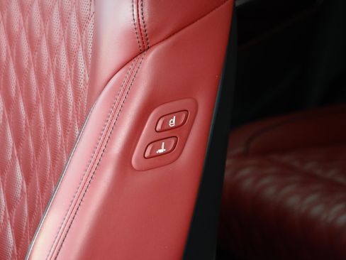 Used 2024 Genesis GV70 3.5T Sport w/ Sport Prestige Package image 38