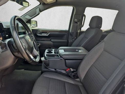 Used 2025 Chevrolet Silverado 1500 LT RWD image 15
