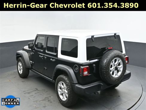 Used 2021 Jeep Wrangler Unlimited Islander image 35