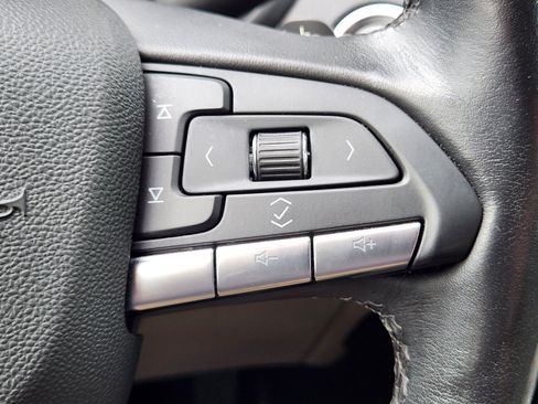 Used 2021 Cadillac XT4 Premium Luxury FWD image 22
