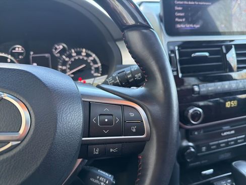 Used 2023 Lexus GX 460 Premium w/ Premium Plus Package image 28