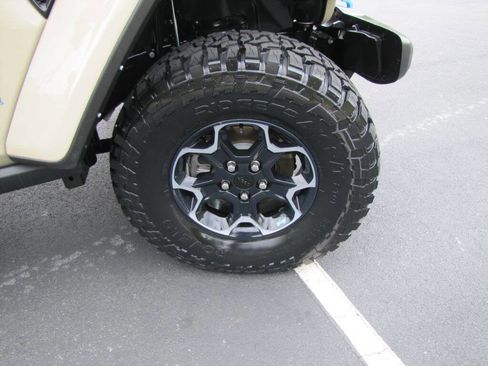 Used 2022 Jeep Wrangler Unlimited Rubicon 4xe w/ Cold Weather Group AWD/4WD image 34