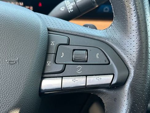 Used 2024 Cadillac XT4 Sport image 31