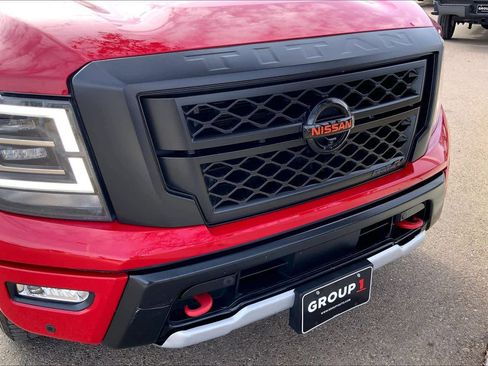 Used 2022 Nissan Titan PRO-4X w/ Pro-4x Convenience Package image 30