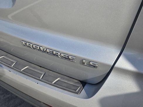 Used 2014 Chevrolet Traverse LS FWD image 11