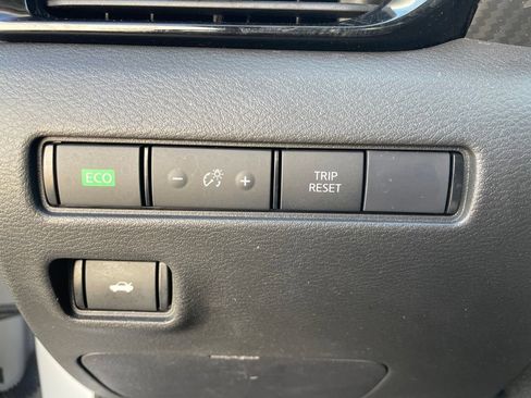 Used 2024 Nissan Sentra SV w/ All-Weather Package FWD image 15