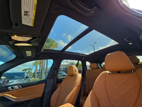 Used 2024 BMW X5 xDrive40i w/ M Sport Package AWD/4WD image 21