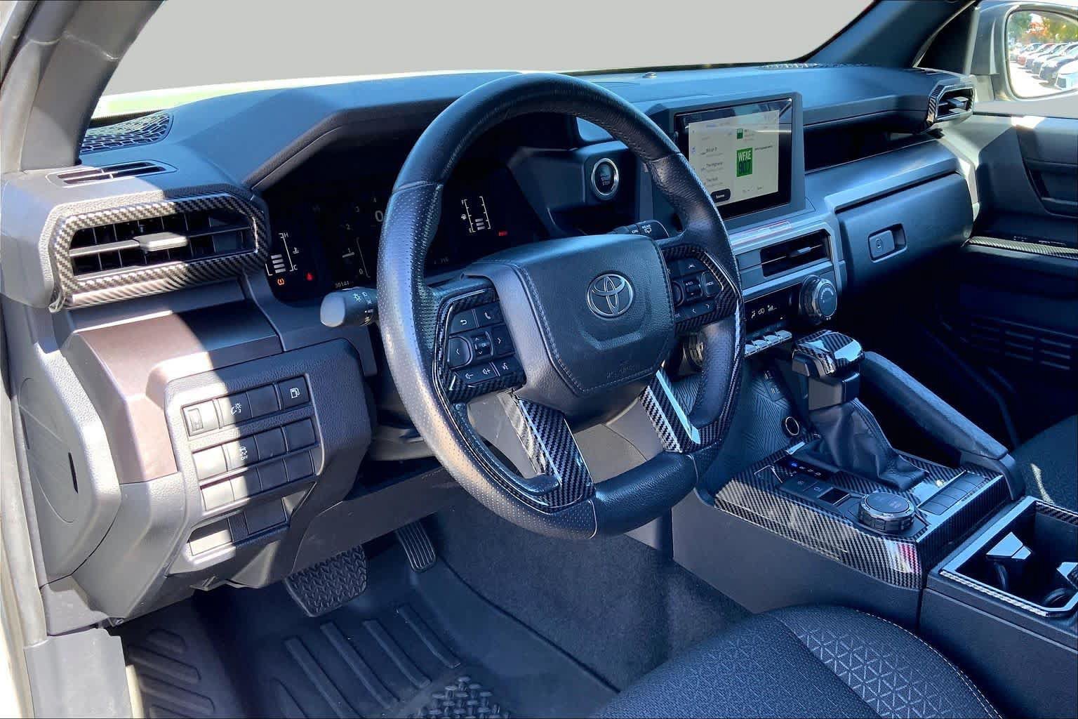 Used 2025 Toyota 4Runner SR5 RWD image 17